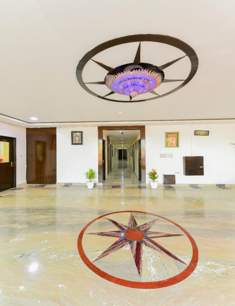 Hotel The First By Goyal Hotelie Agra  Exteriér fotografie